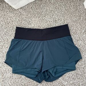 Lululemon Hotty Hot Short (Naked 4")